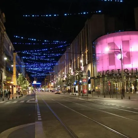 F2 Terrasse, Moderne, Hyper Centre, Clim, Ascenseur- Dubouchage نيس
