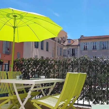 Appartement F2 Terrasse, Moderne, Hyper Centre, Clim, Ascenseur
